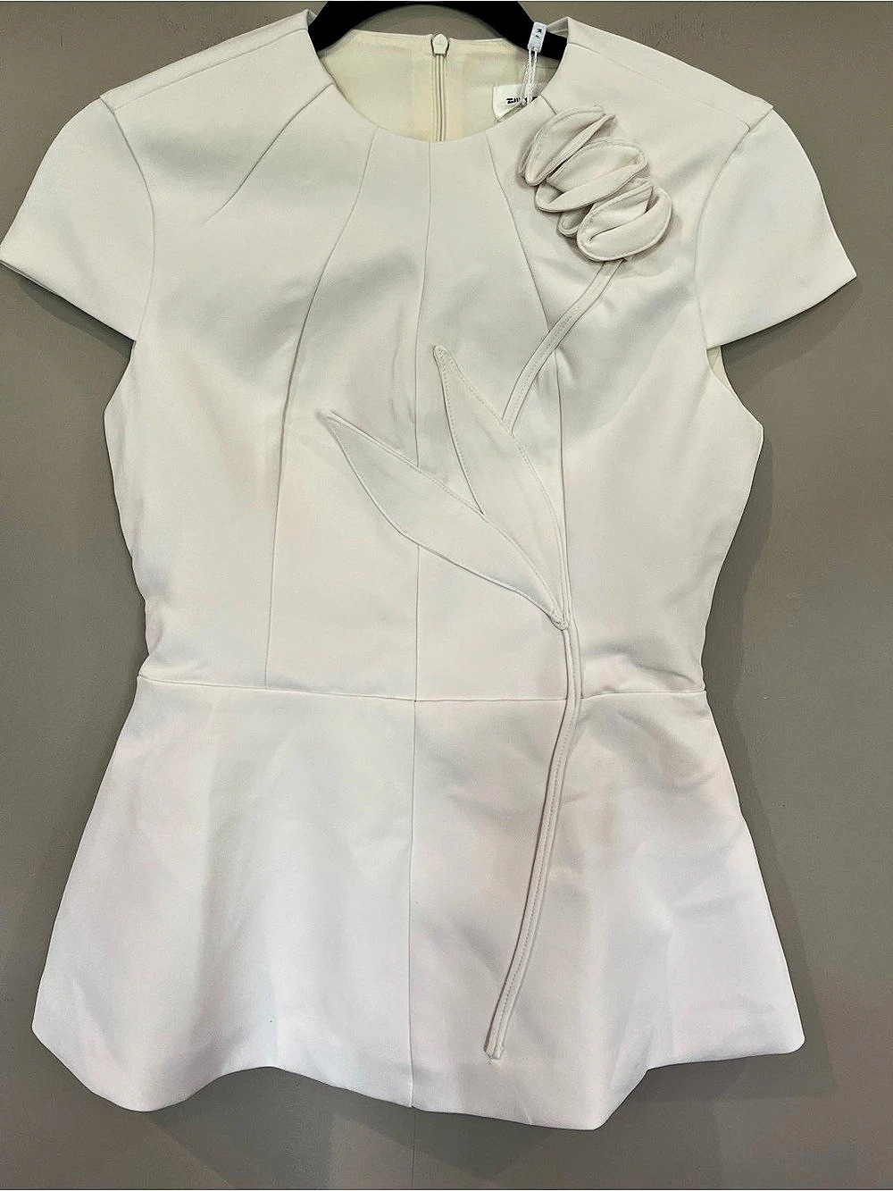 Ziyi Design Floral Applique Peplum Top in White NWT